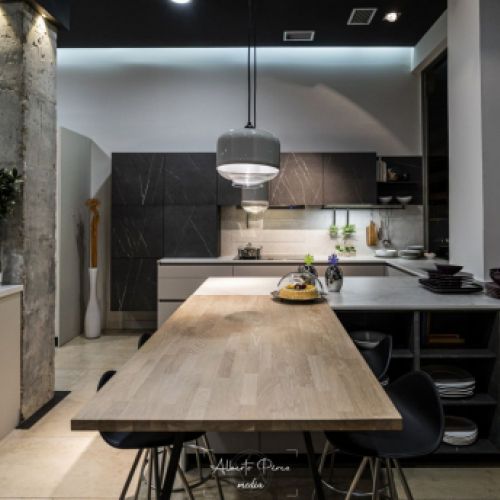 Exposición de muebles de baño