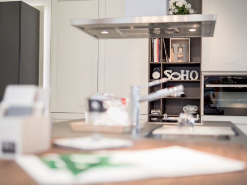 Exposición de muebles de cocina