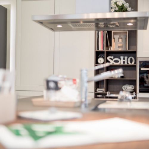 Exposición de muebles de cocina